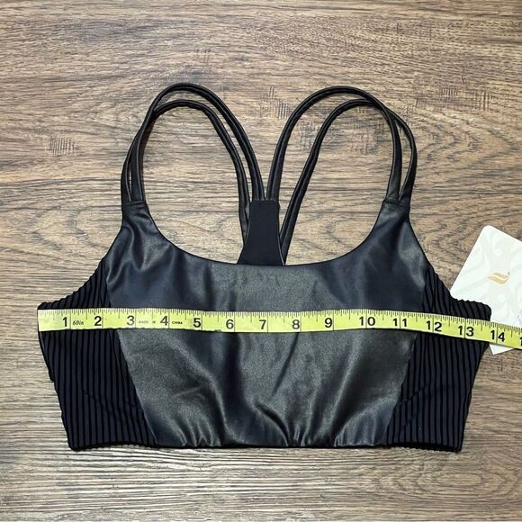 NWT FABLETICS Principal Motion365+ Low Impact Bra Black Shine Size XS - Picture 5 of 11